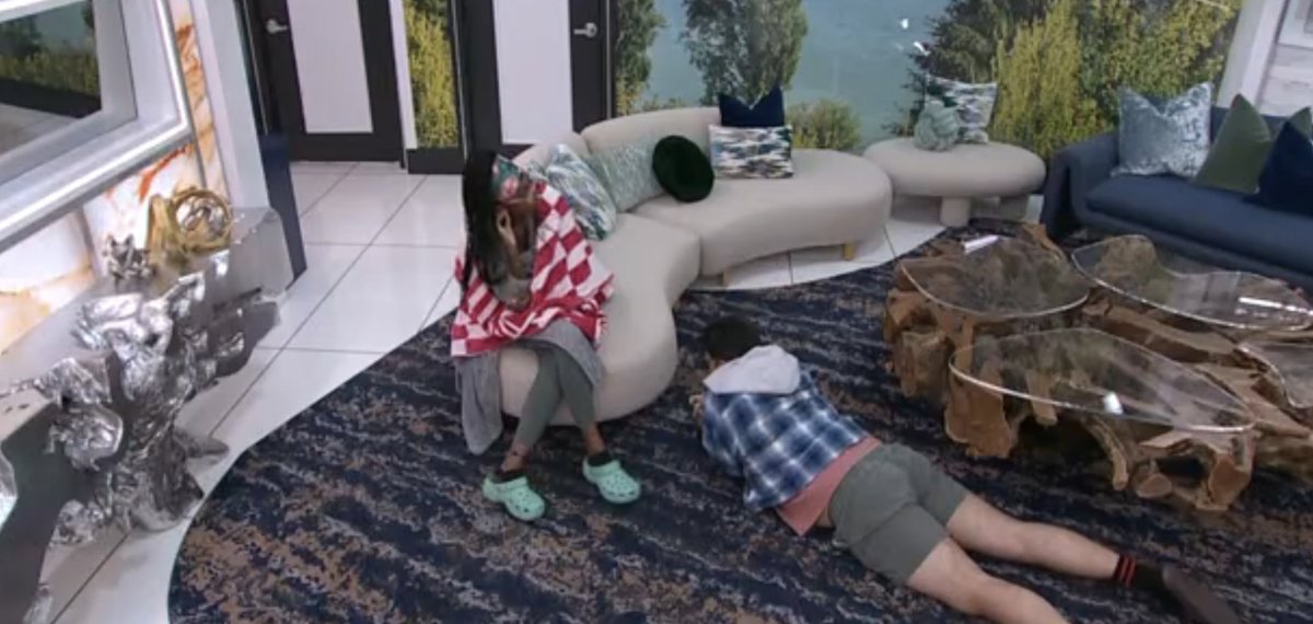 BBtucker's tweet photo. Kimo lying on that nasty ass carpet i cannot #bb26 https://t.co/3oJmPrMdtK