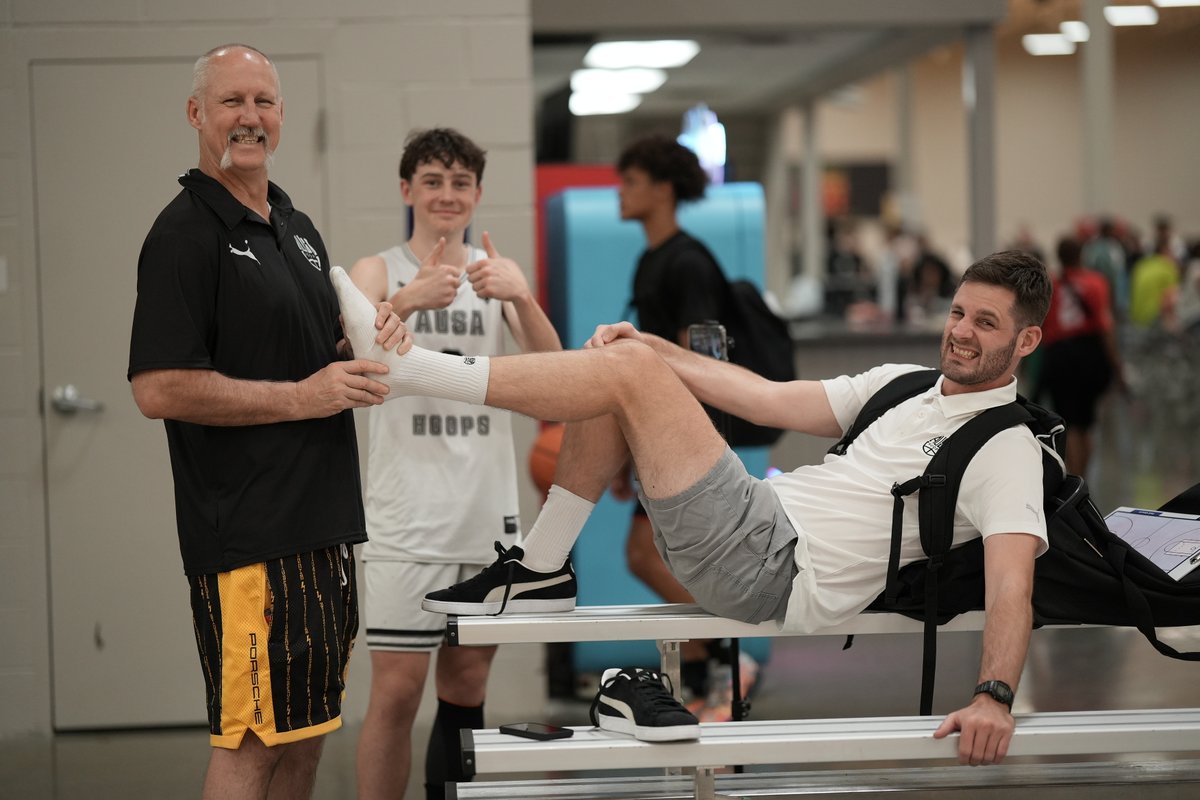 WellnessCannon's tweet photo. Steve is back in the clinic this afternoon from his time coaching and working with high level athletes from @AUSA_Hoops  in Phoenix and Indy. He had the pleasure of helping @NedRenfree1  with a few niggles and maximise his potential on the court at the @pumanxtpro_hoops. https://t.co/RQL3O75t9Q