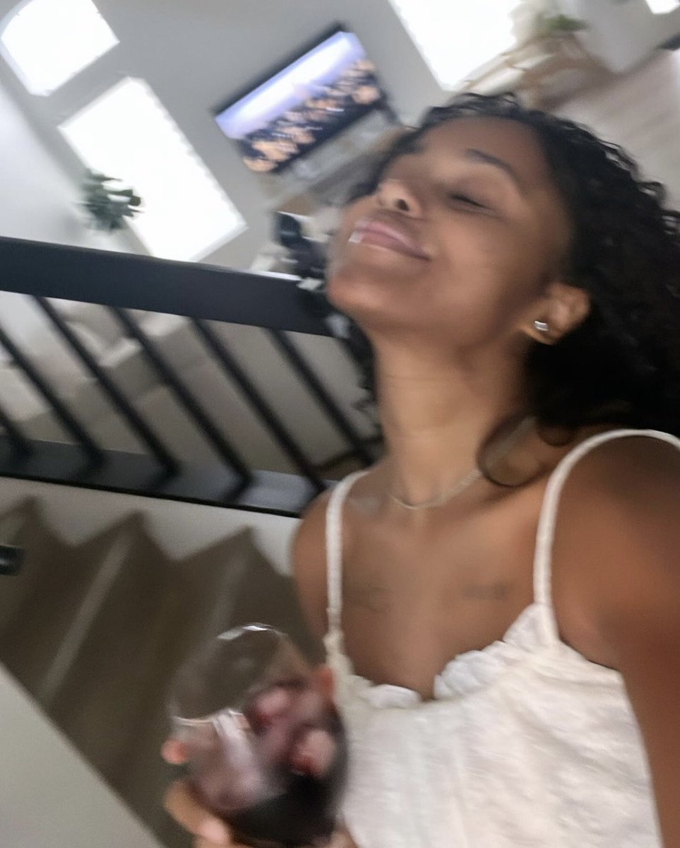 PHILLYHEADLINE's tweet photo. Such a beautiful soul 🕊️ #pettylevels https://t.co/ZXbNqYzNpd