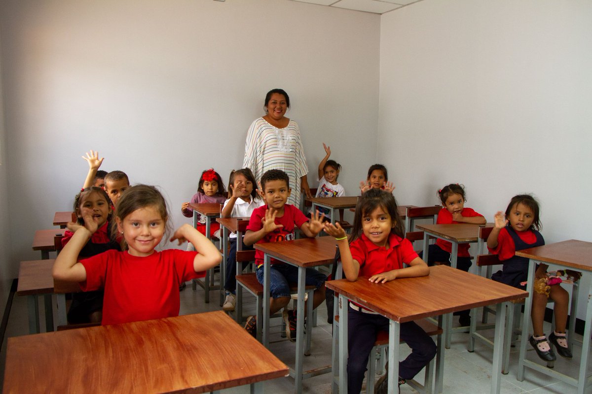No es casualidad que hoy #24jul a propósito del natalicio de nuestro Libertador Simón Bolívar y a 201° año de la Batalla Naval del Lago, estemos entregando totalmente rehabilitada en una 1era. etapa la E.B.N. Castillete en la parroquia San Isidro, estado Zulia.

<a href="/NicolasMaduro/">Nicolás Maduro</a>