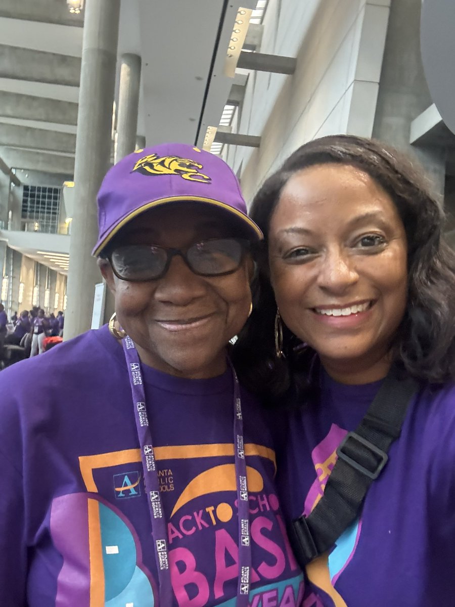 Dr. Ashley Layne tweet media