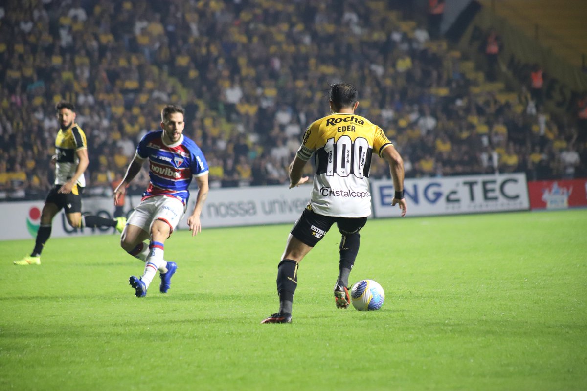 CriciumaCentral's tweet photo. FIM DE JOGO!
Criciúma 1x1 Fortaleza
🏟 Heriberto Hülse
⚽️ Trauco
📷| Celso Da Luz
#CRIxFOR
#CriciúmaEC
#BrasileirãoBetano https://t.co/AKLkWM9kB2