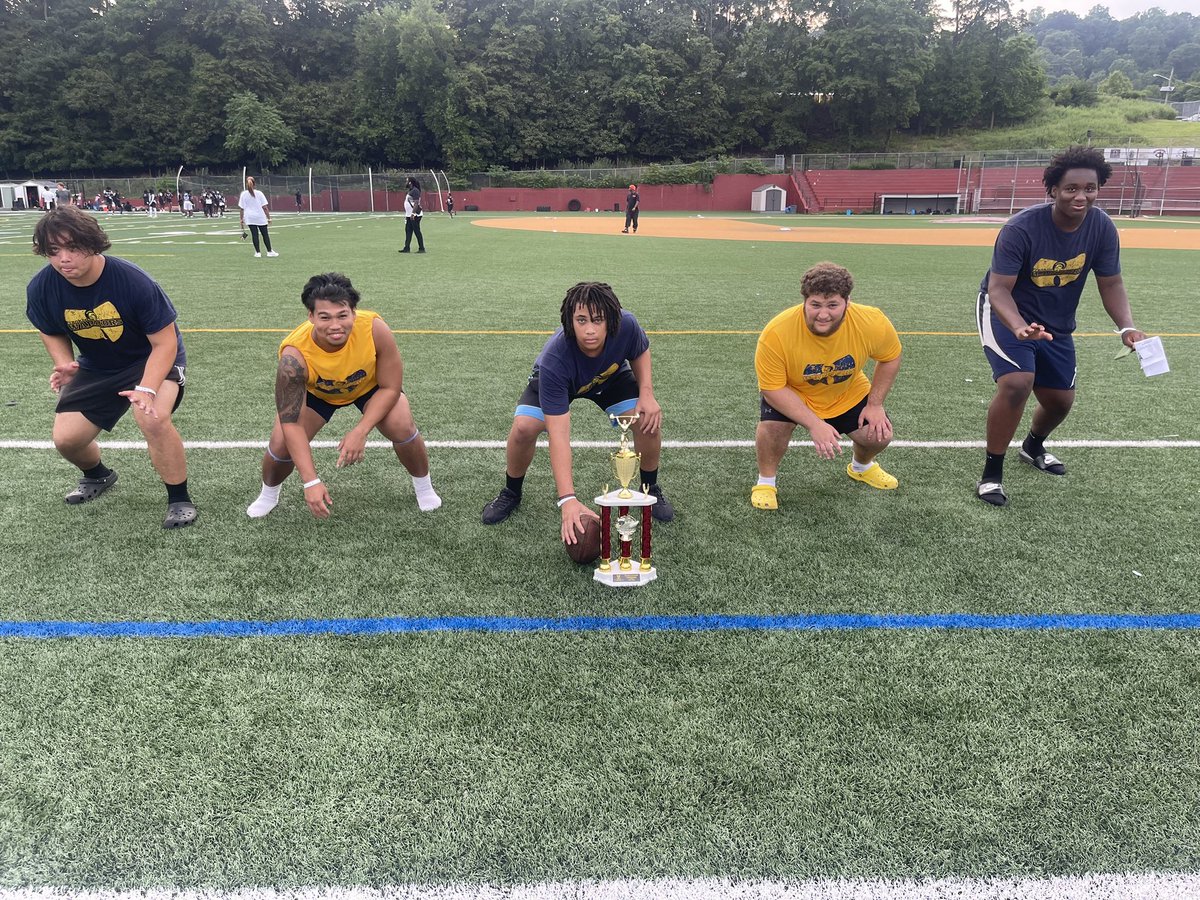 WarriorBizz's tweet photo. Thanks to Verona High School for having us at Hillbillies BIG Man Challenge. My big boys won it all !!!  Proud of these guys . Working hard 2024 season loading. 
@Franklin__FB https://t.co/F17S0C5ONg