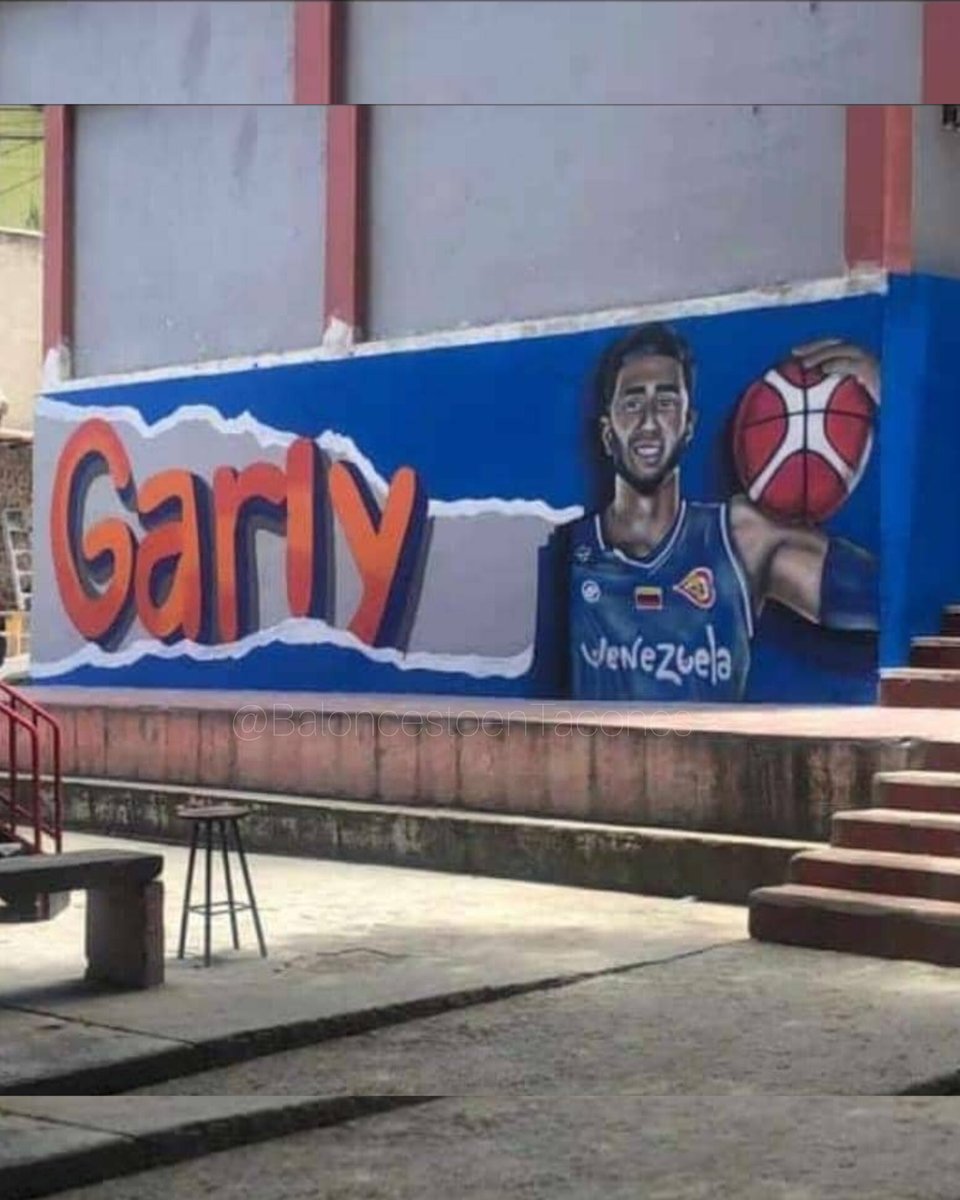 El Chato Candela de Artigas 🏀🔥 es una cancha que siempre será de nuestras favoritas, porque de allí venimos ✨

Aplausos de pie 🏀👏🏻 por el homenaje a "La Perla de Venezuela" nuestro eterno Garly Sojo, con ese mural en la entrada.