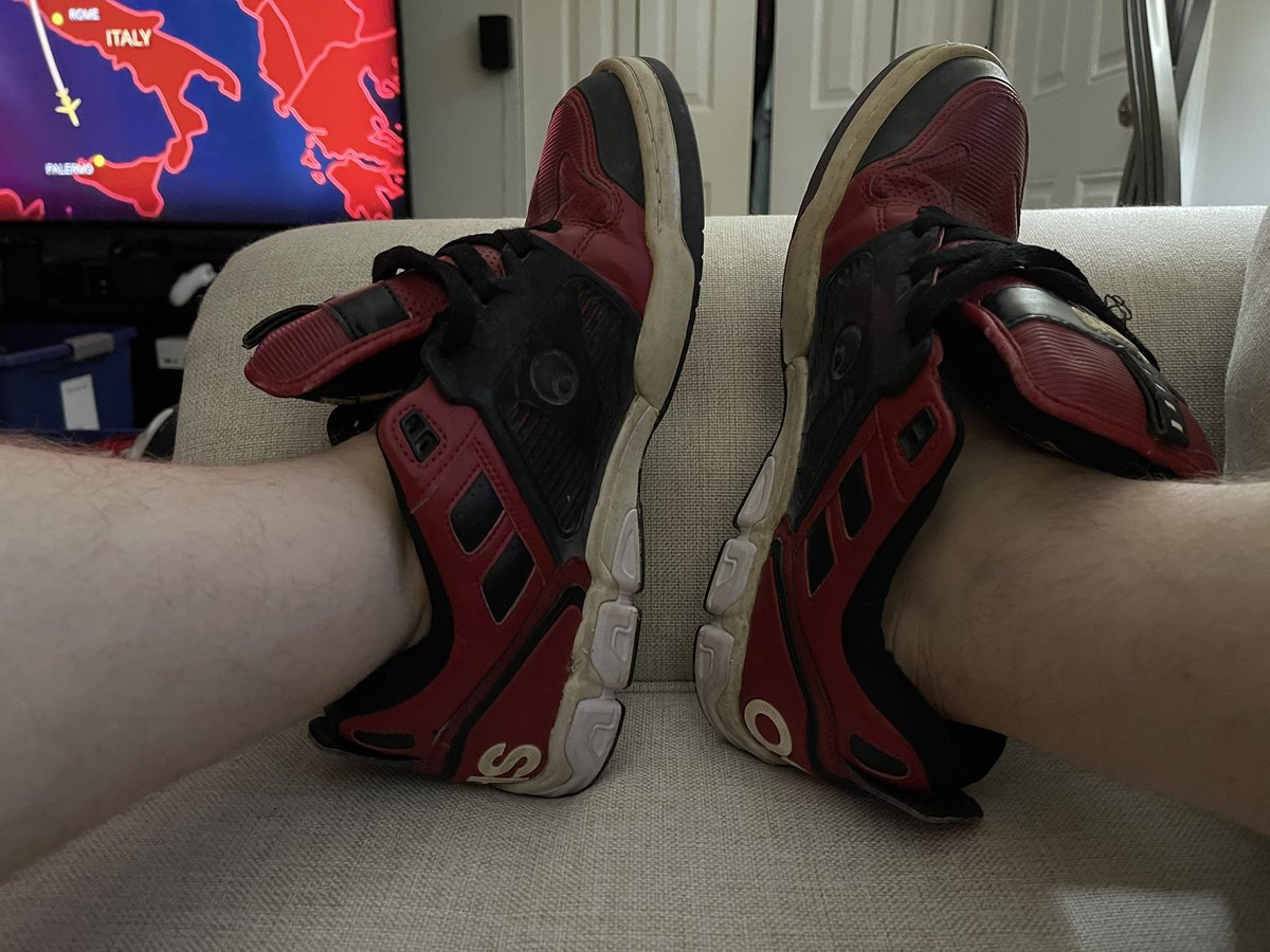 SneakerBeta's tweet photo. Super rare pair of Osiris G3L. Got these from a hot skater years ago and still occasionally wear them. 

Check out my eBay listings on:
https://t.co/0YiGjHXuhn https://t.co/LfhEwzFkx5