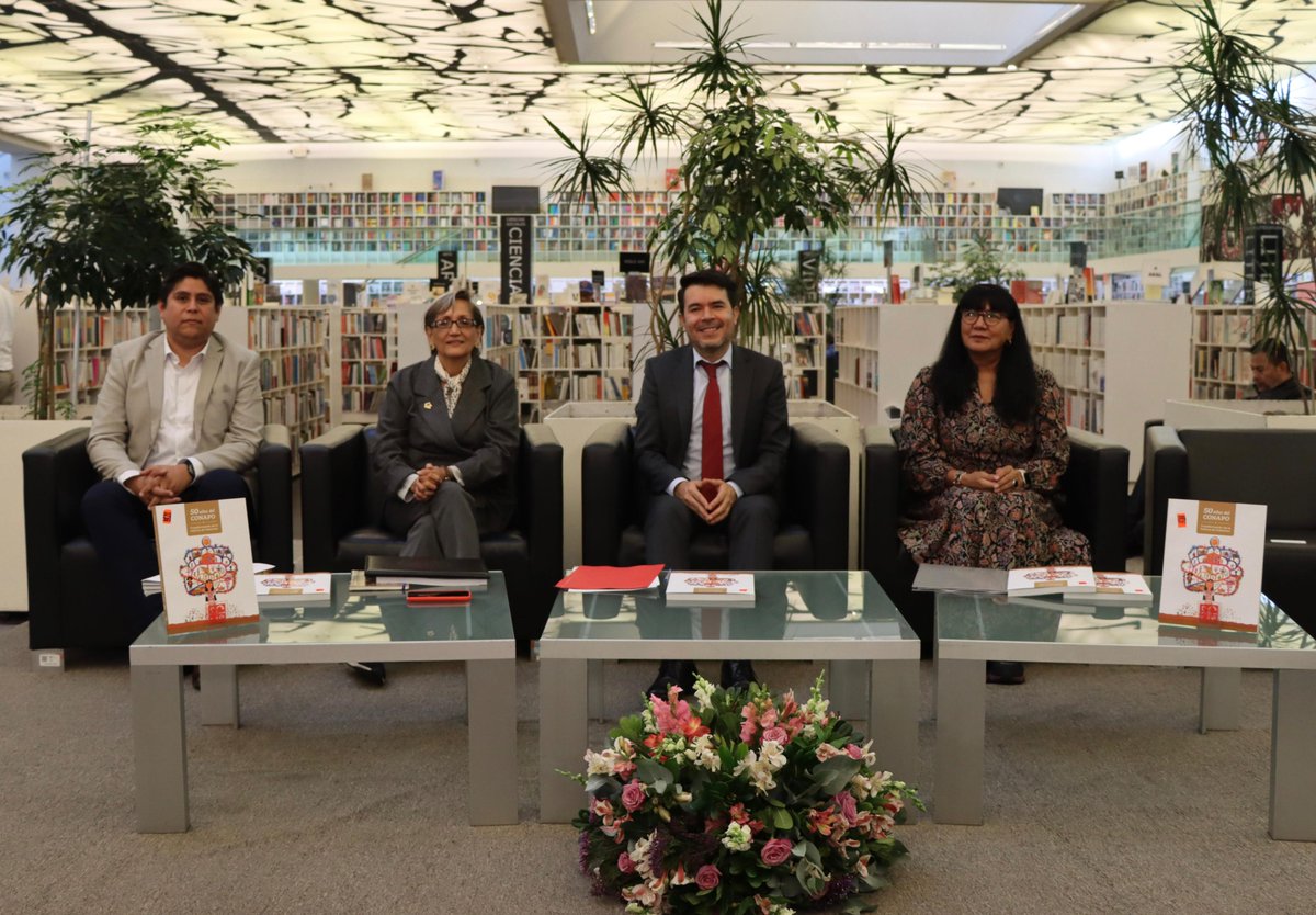 El Subsecretario de Derechos Humanos, Población y Migración <a href="/SEGOB_mx/">Gobernación</a>, Arturo Medina, preside el evento de presentación del libro "50 años del Conapo. Transformación de la política de población", realizado en <a href="/FCEBellaEpoca/">FCE Bella Época</a>.

Sigue la transmisión: youtube.com/watch?v=coXjjY…