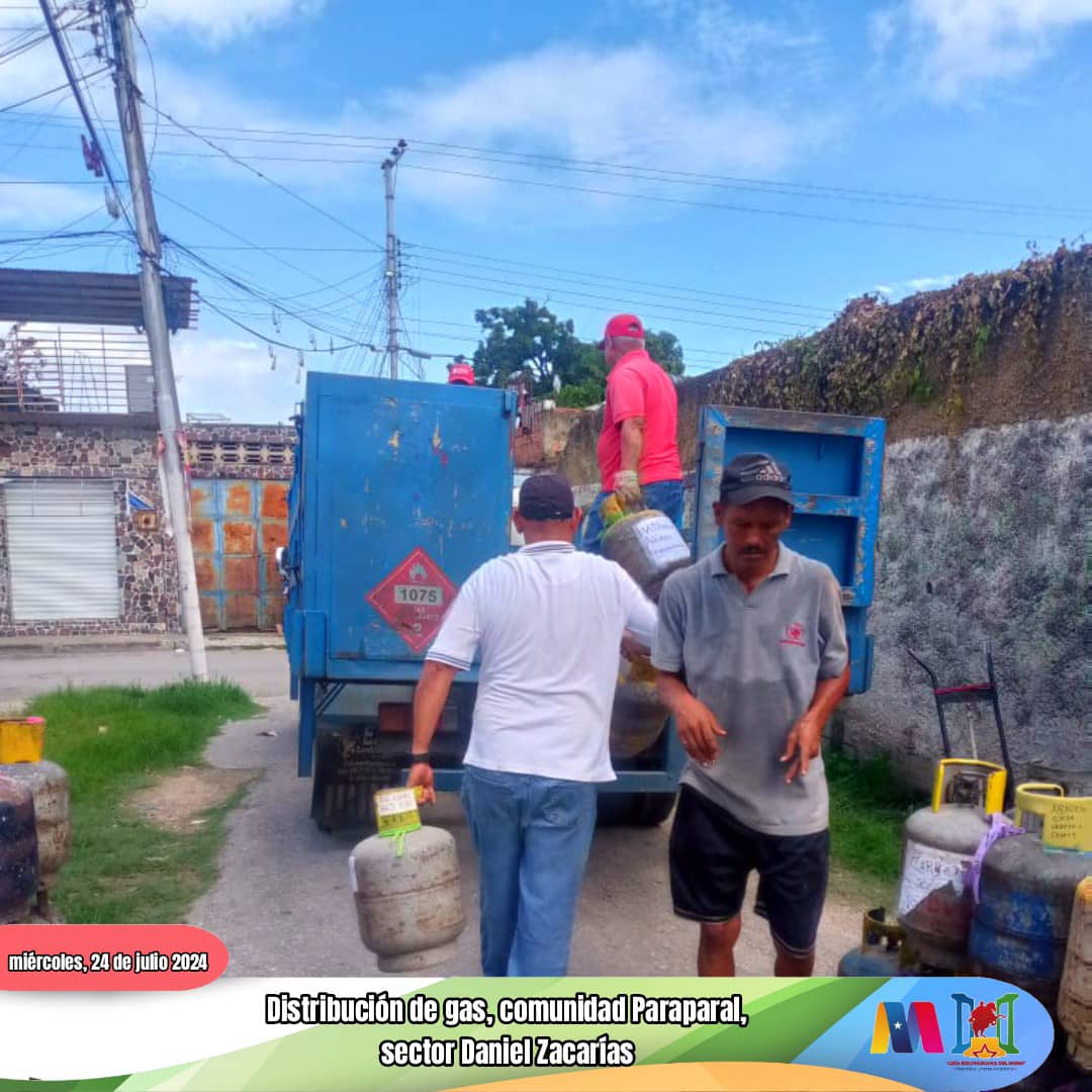 Nos enorgullece informar que gracias a los esfuerzos conjuntos del gobierno y la comunidad, hemos llevado a cabo una exitosa jornada de distribución de gas en el Sector Daniel Zacarías de la comunidad Paraparal, garantizando un suministro constante y seguro.
#CunaDeLibertadores