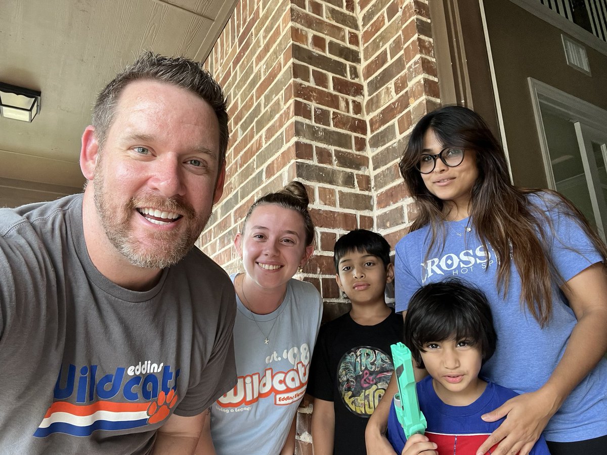 The Eddins Wildcat staff loved meeting our newest wildcats this evening! The Porch visits were a great success! 
#WeAreEddins #WeAreMcKinney