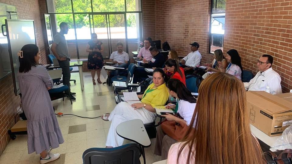 UNAD_ZonaSur's tweet photo. #UnadInforma 🌟La UNAD aporta al fortalecimiento del tejido empresarial regional. 🚀
Desde INCUNAD en el CEAD Ibagué, delegados de U.Tolima, Uniminuto, CUN, ESAP, UCC, ITFIP, SENA Tolima, Alcaldía de Ibagué, Cámara de Comercio de Ibagué y Cámara de Comercio del Sur https://t.co/iTM8xVBoaZ