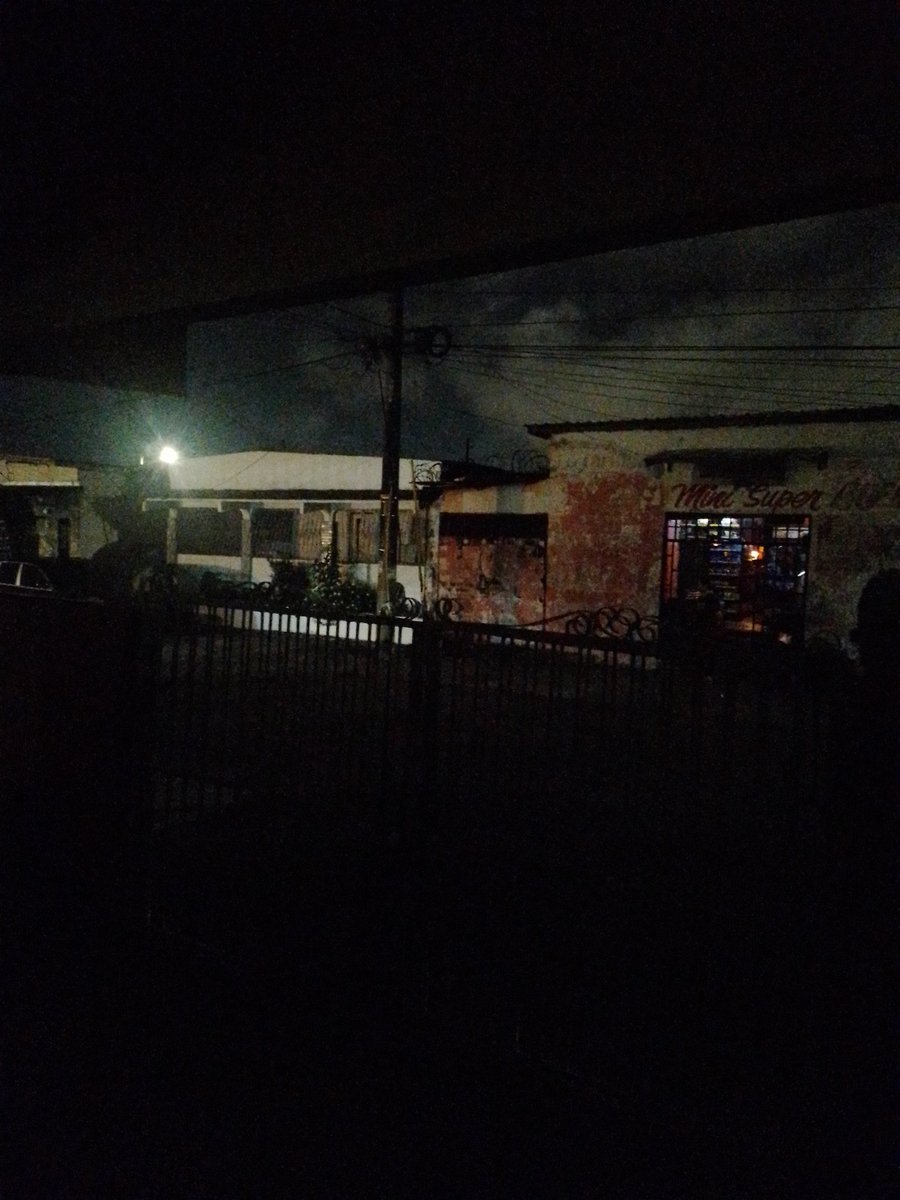 larissarmayorga's tweet photo. @ENSApanama Señores Help Me, Calle K, Tercera Etapa Santa Librada se encuentra sin luz, exploto el transformador. Envie a revisar y reparar https://t.co/0hdhWGSfOA