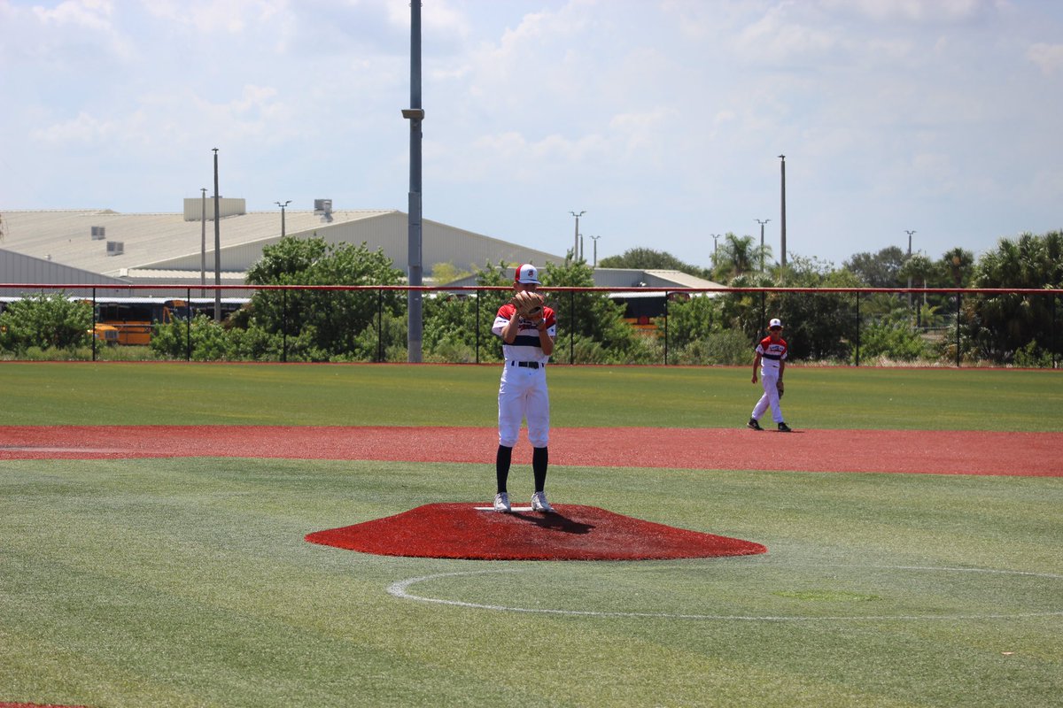 JonathanCarter9's tweet photo. Couple pics from today at the USSSA
All-American Games
The team lost 9-7 vs Team Northeast.
Maddox had a really nice triple that flew the center fielder. The new Rawlings Icon has some real pop!
#usssabaseball @RawlingsSports https://t.co/Z2zf4serHo