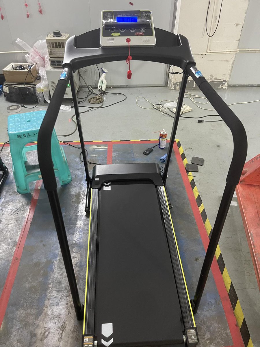 treadmillsupply's tweet photo. Walking Treadmill with Long Handrail for Balance, Recovery Fitness Exercise Machine Foldable for home use with Holder for Phone & Cup,LCD Display, 300 lbs capacity
We are also available on whatsapp;
#WhatsApp +8618868929496
#chinatreadmillfactor
#treadmillfactory
#treadmilldesk https://t.co/GbX2j86YMz
