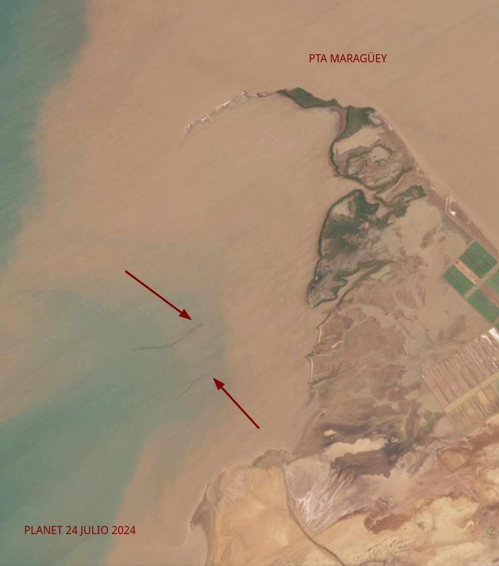 diodon321's tweet image. #24JUL Siguen los derrames de petróleo en el #GolfeteCoro. El que estaba al norte de #PtaMaragüey paró, pero hay dos más, cercanos a la costa de #RíoSeco. Epa @PDVSA @MinecOficial hagan su trabajo!