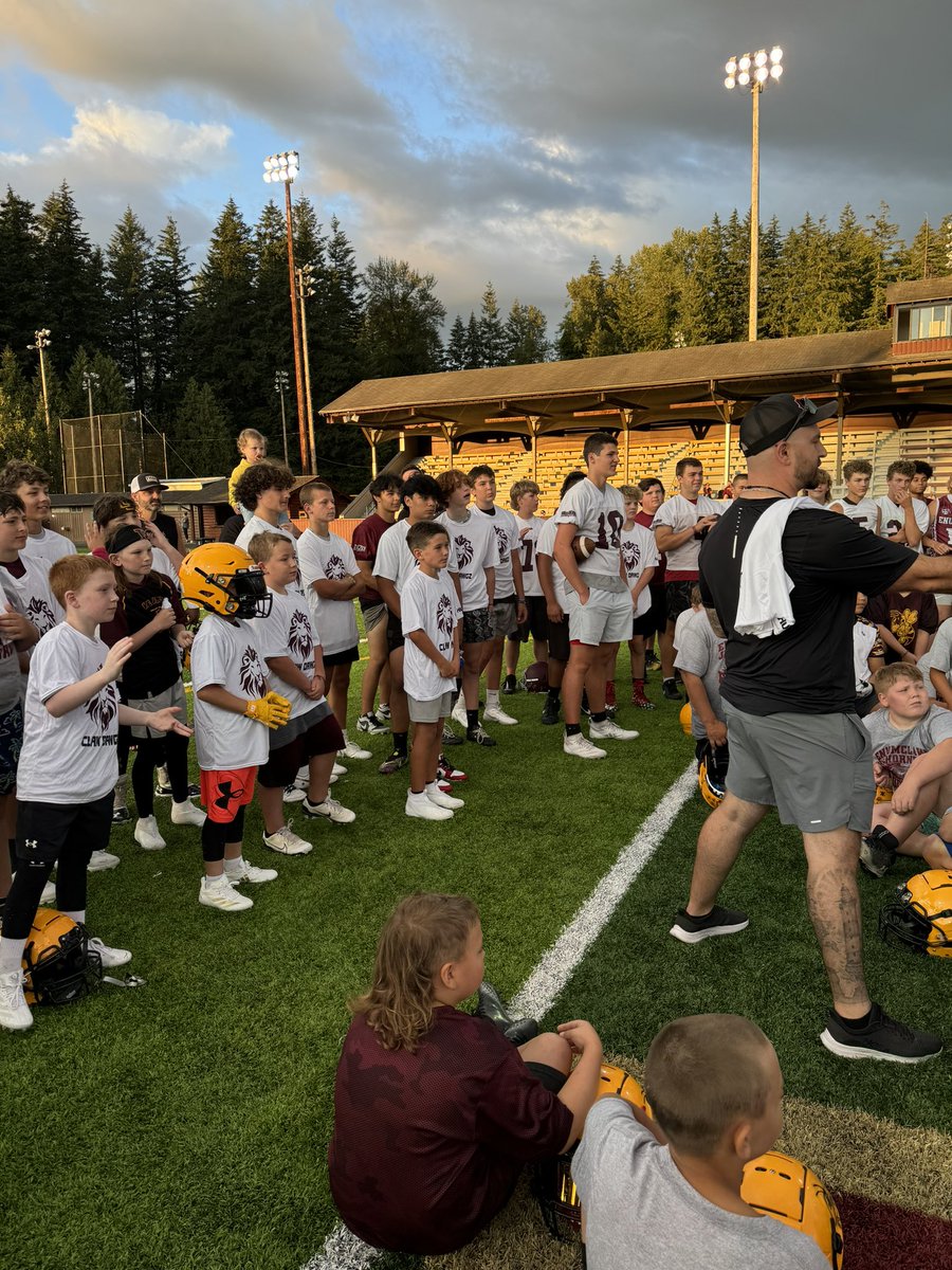 Enumclaw Football tweet media