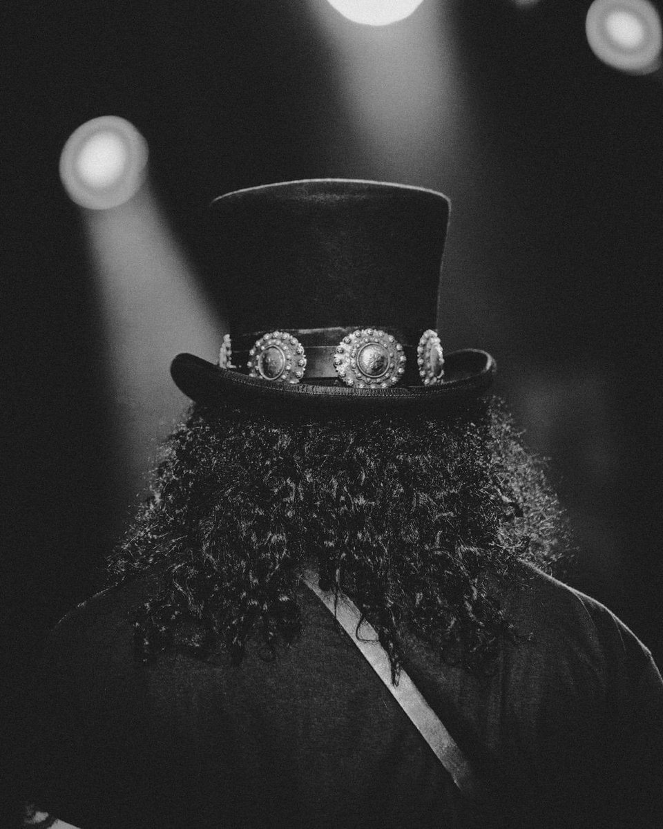 Out of respect for this hard times, I’ll post nothing new until the tour continues or <a href="/Slash/">Slash</a> posts something.✌️🙏🎩❤️
-Zoltan-
#slash #werewithyou
