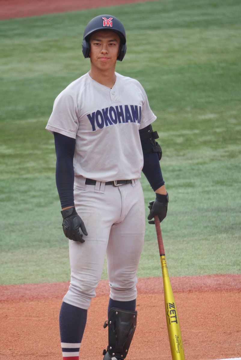 横浜高校 GTT3tC_aUAA_xx0.jpg