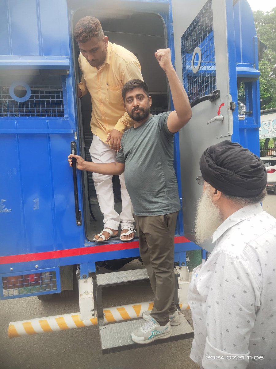 7Pardeep's tweet photo. #HaryanaClerk35400 
#हरियाणा_लिपिक_35400 https://t.co/YJikcrN0dJ
