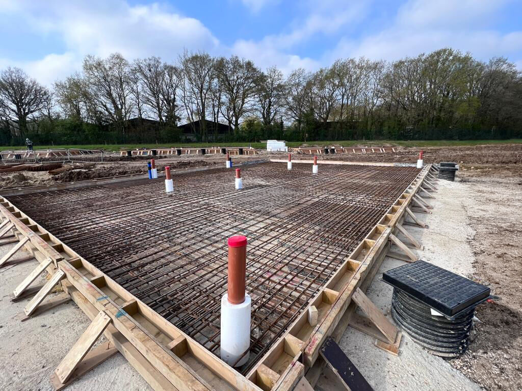 Speedeck's tweet image. Trench shoring can take a lot of time, money, and energy. Removing the trenches mitigates risks such as dewatering and collapse, reducing health and safety risks. We used this method at Park Lane: bit.ly/3S8I9Ih
 #trenchshoring #dewatering #environmentalfootprint