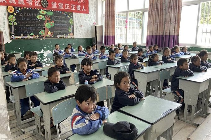 #Chinese authorities are forcing parents of 300+ students at Lhamo Kirti Monastery School to enroll their children in state-run boarding schools, part of broader policies affecting Tibetan children,raising concerns about cultural assimilation.  #freetibet 
<a href="/BodpaW/">Bodpa Warriors</a>
