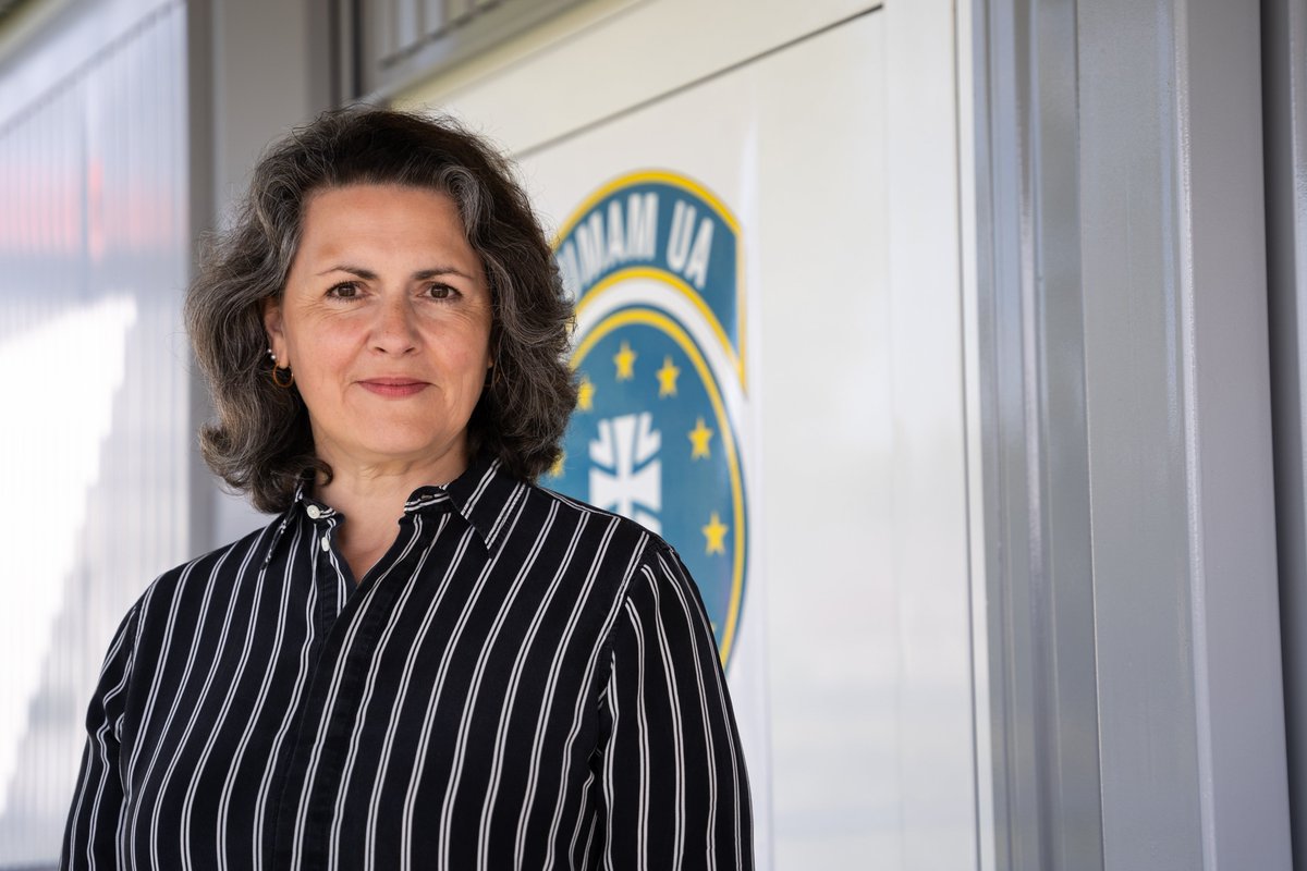 STC_EUMAM_UA's tweet photo. Anniversary in the STC #EUMAM_UA: The headquarter has had a #GenderAdvisor for exactly one year. The task of Sabine Barz is to incorporate the gender perspective as part of the military situation assessment and to understand gender roles in different areas of operation. https://t.co/9NFpvSGWRh
