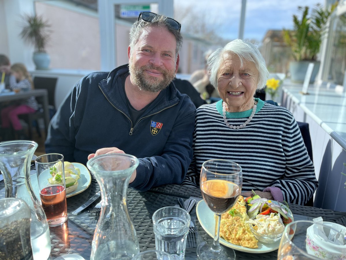 Peter Gordon tweet media