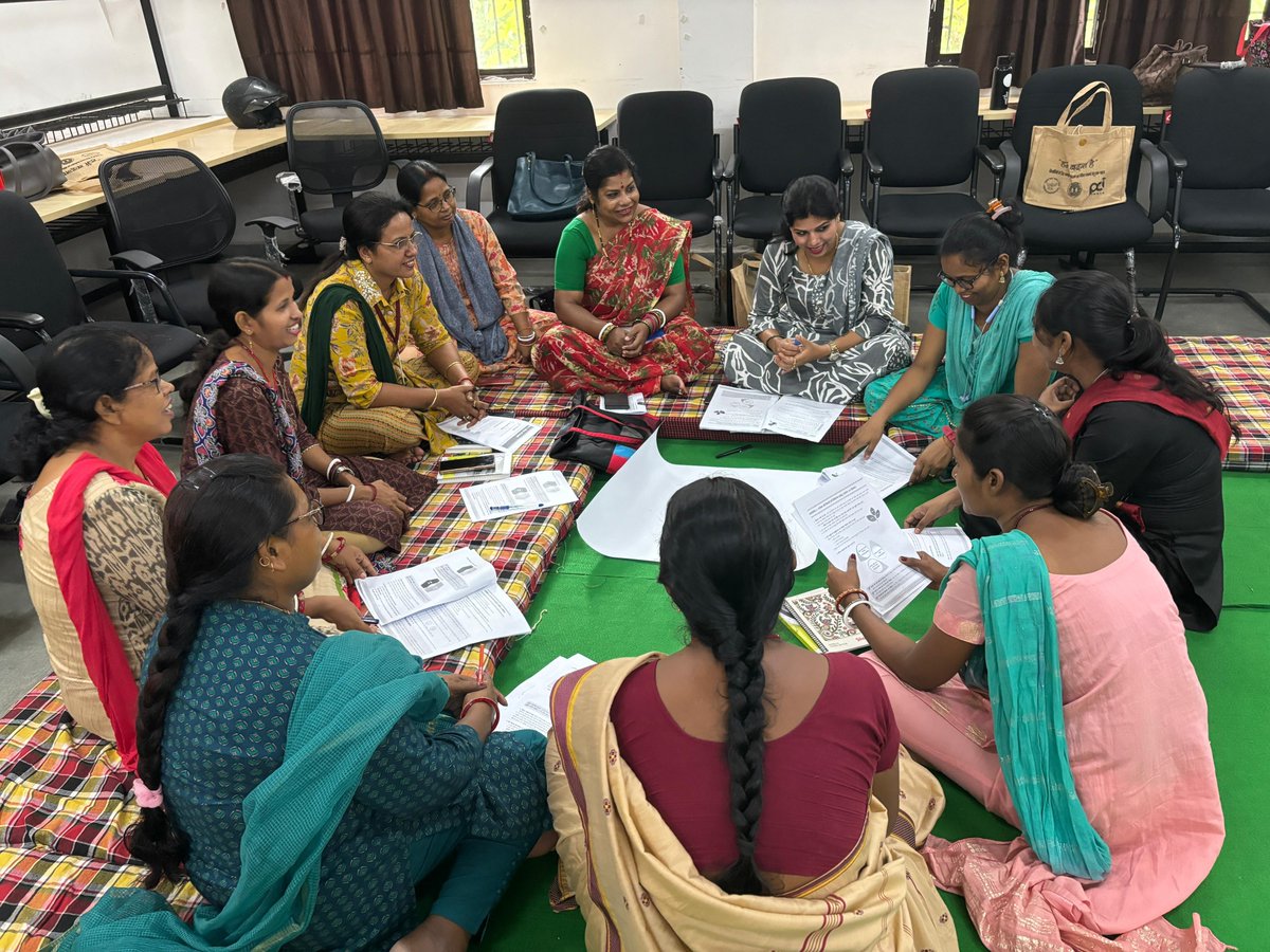 kewal_me's tweet photo. 3rd Round of Training of Teachers on #CareerCounselling started in Ranchi. The trained teachers from #KGBV &amp; #JBAV offer holistic #counselling to #girls on #education #career #GoalSetting across #Jharkhand under #HumeinBadhnaHai
@JepcJharkhand
@PCI_India_
@riseupforgirls
@Cummins https://t.co/lh9u4gTa9m