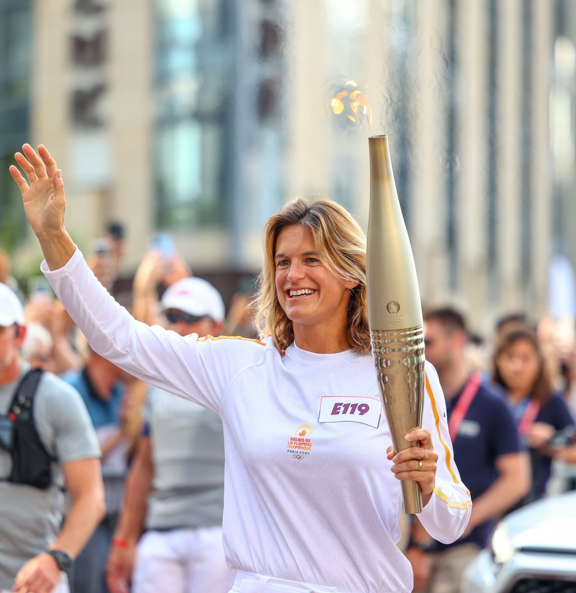 🇫🇷 Amélie Mauresmo avec la flamme olympique 🤩

Superbe moment pour notre légende du tennis tricolore 🔥

📸 Paris 2024 / Andre Ferreira / SIPA PRESS