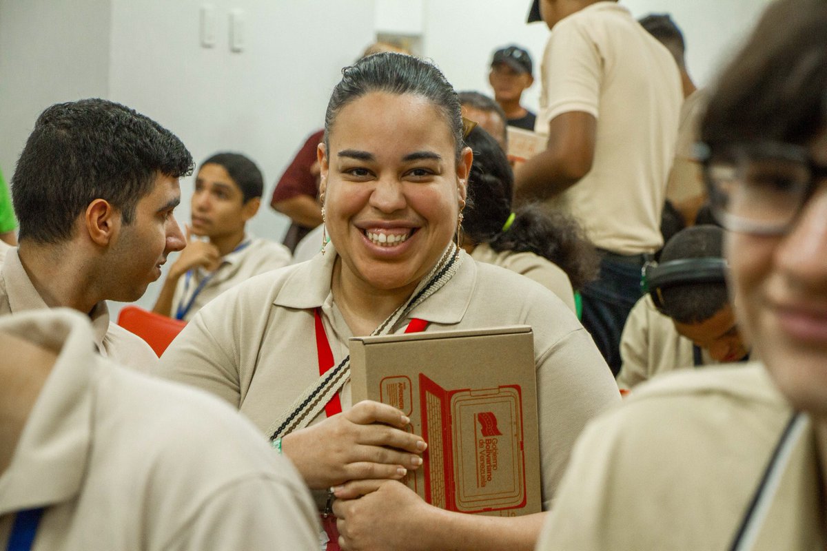 Ministerio del Poder Popular para la Educación tweet media