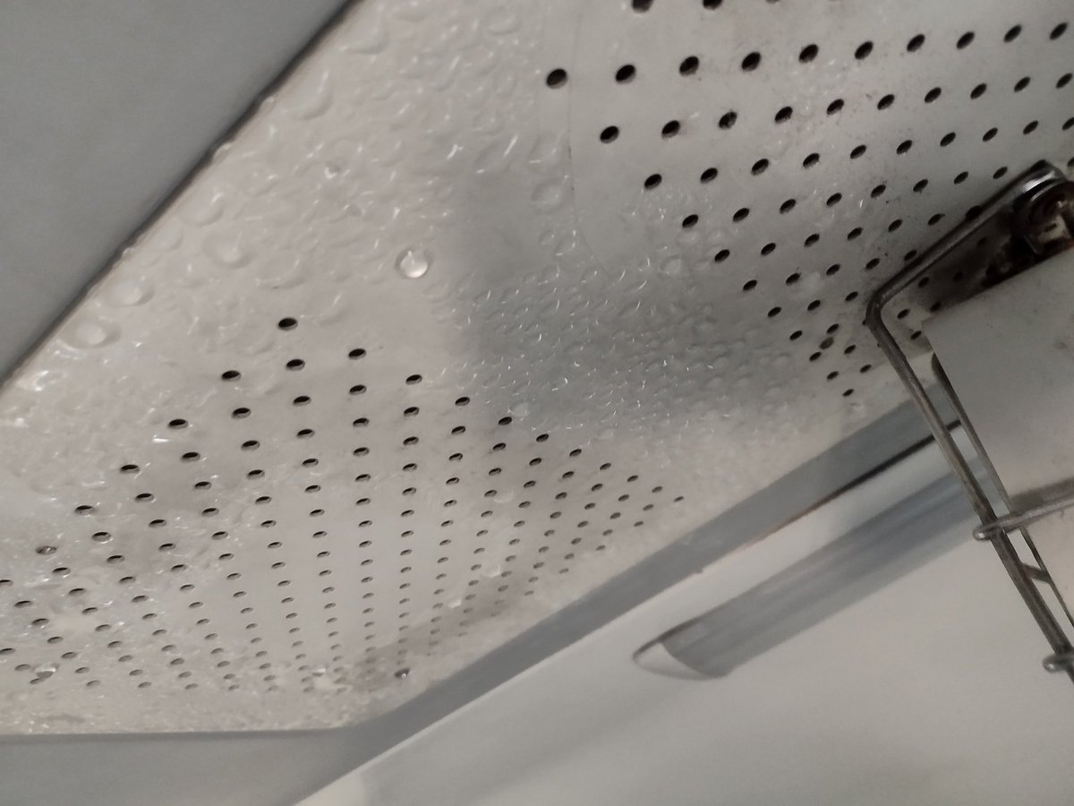 Adityakumaralok's tweet photo. I am traveling in Magadh Express, My PNR - 6238774732. In my coach AC is not working properly Releasing Unwanted Water Drainage. @RailwaySeva @IRCTCofficial @WesternRly @EasternRailway @RailMinIndia. We are giving so much fare to the Railway for what? https://t.co/RMOuulI3cp