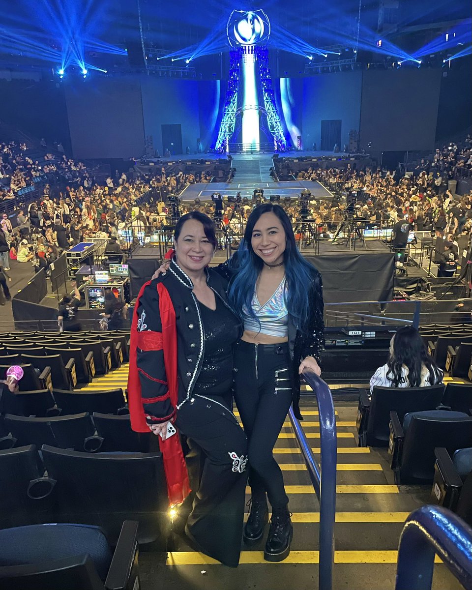 aribelle13's tweet photo. WE GO UP 🔥🩶🖤❤️ I waited my entire life to see Halazia and I’m still in shock 😭 @ATEEZofficial #ATEEZPRESENT #ATINY #ATEEZ #TowardsTheLight #Will_To_Power #OAKLAND #CHELLATEEZ #CRAZYFORM https://t.co/iXiCHIrLVv