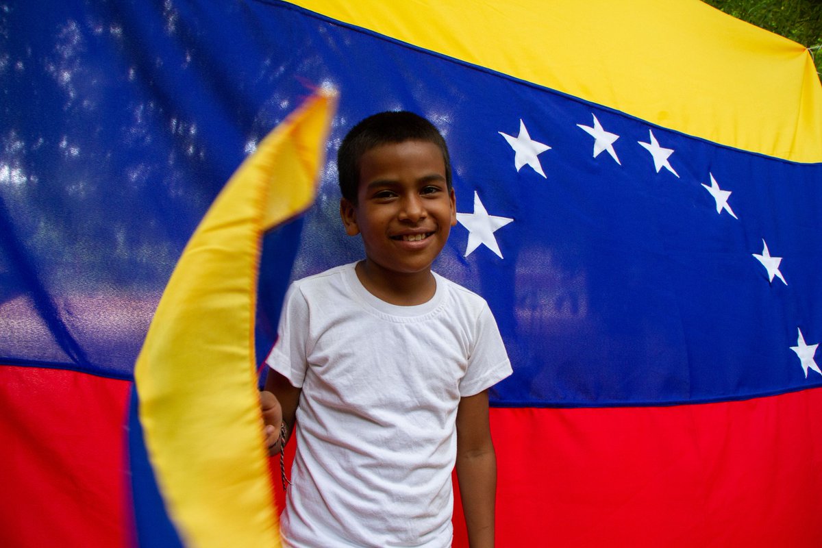 ¡Para el Gobierno Bolivariano la educación es prioridad!

En asamblea con los habitantes del sector Bendición de Dios de la parroquia San Isidro, anunciamos la construcción de la U.E.N. Elías Segundo Morán Torres. 

Una nueva institución que atenderá a más de 247 estudiantes.