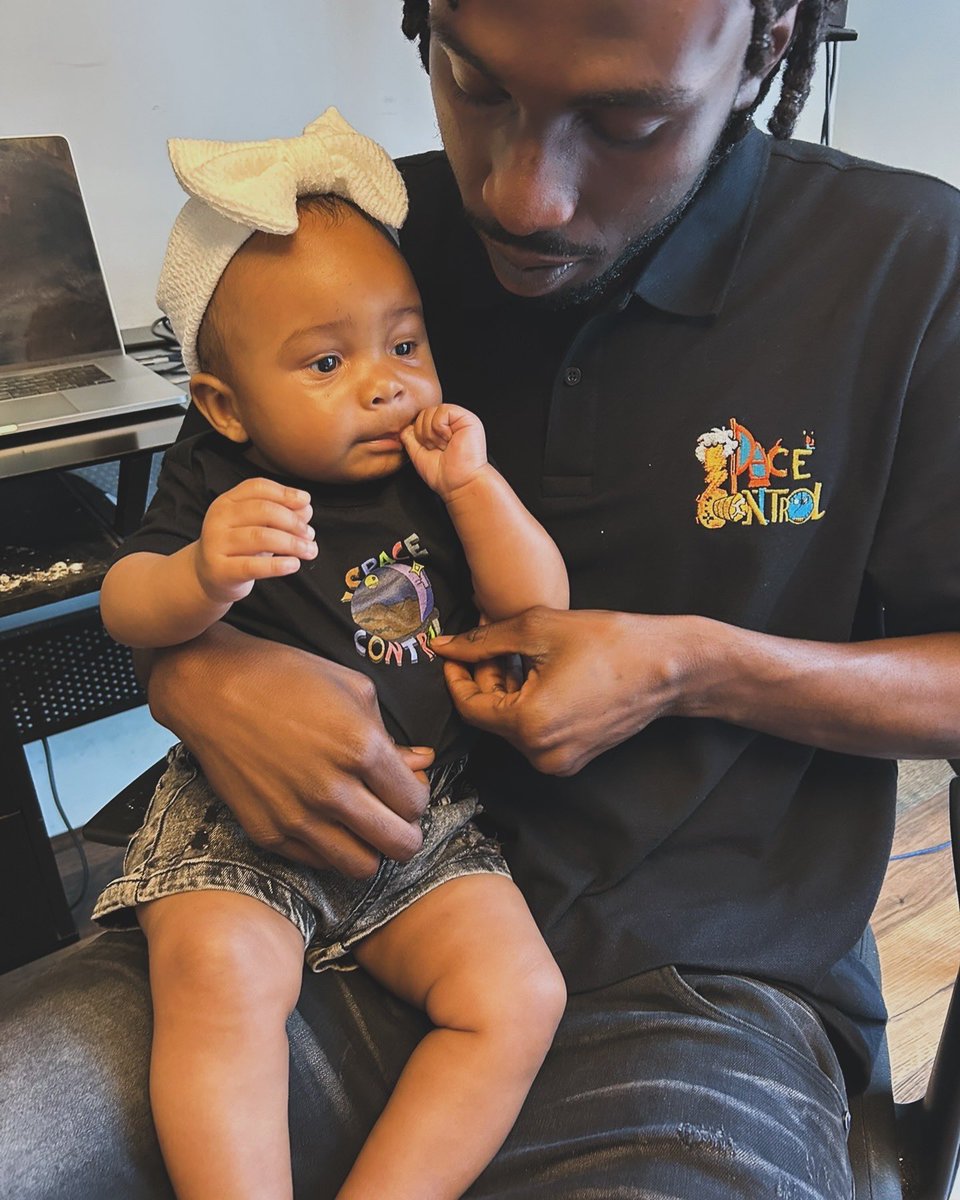 _YungAstro's tweet photo. I got a daughter 👧🏾 I had some down time but now I’m back on roll ! https://t.co/1gt2XkY5Mb