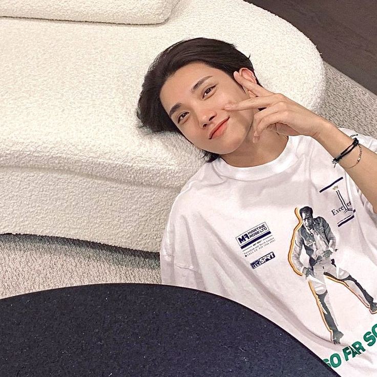 restarting ~ 

hi ! I'm jace looking for interactive moots ⋆.ೃ࿔*:･
  —she/her
  —isfp  
  —svt, enhypen, &amp; txt 
  —any fandom is welcome
  —not new to #stantwt 

♡ / ↻ are very much appreciated !!