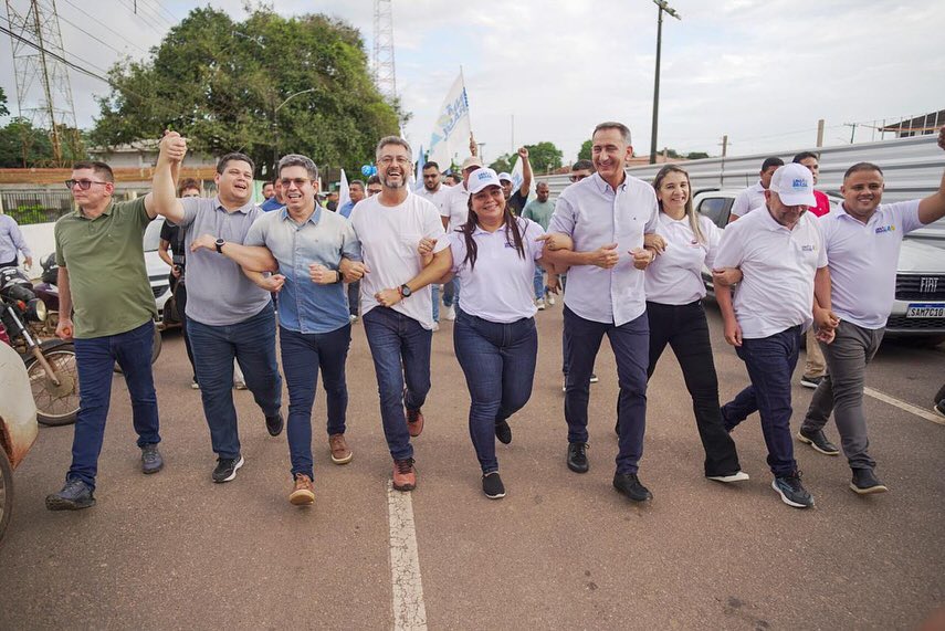 Clecio_Luis's tweet photo. Hoje tive a alegria de estar no município de Amapá para a convenção que oficializou a candidatura da Kelley Lobado à Prefeitura. Tenho certeza que seguirá no caminho do desenvolvimento e em continuidade ao trabalho do prefeito Carlos Sampaio. Seguimos juntos, pessoal! https://t.co/kBnenuGiNs