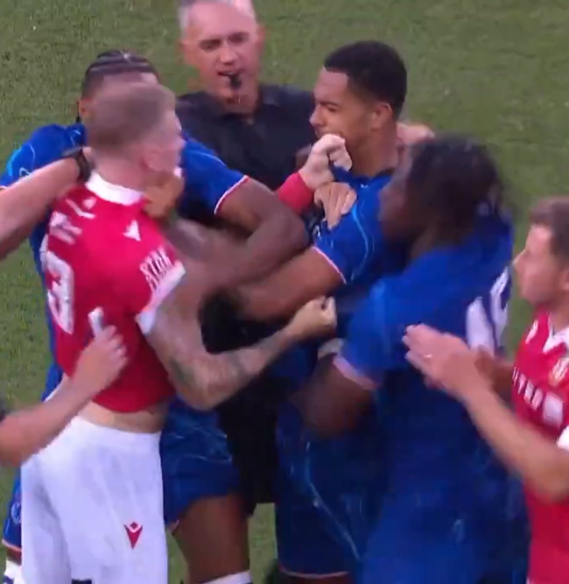 FromTheShedEnd's tweet photo. @NizaarKinsella So much for it being a pre-season friendly…2 mins into the match! 😫😫
#CHEWXM | #BluesInTheUSA 🇺🇸 https://t.co/7DRcDvrkAr