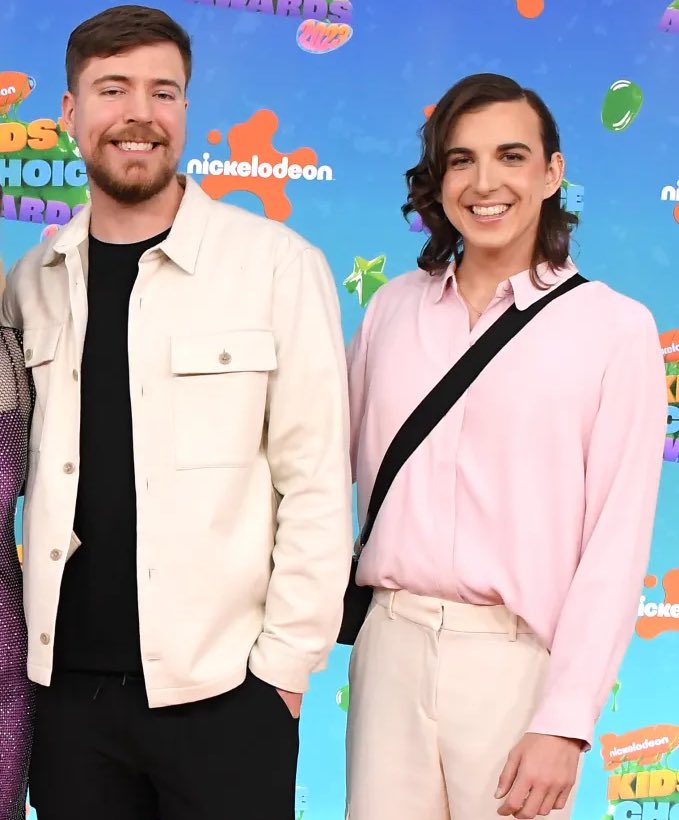 FearBuck tweet media