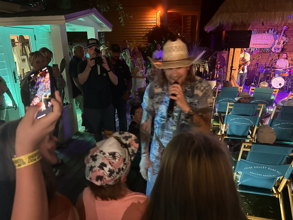 DavidCastilloMD's tweet image. You guys need to check out @PlayBkPlay at the Surf Post Sessions in Grayton Beach, FL. One of the coolest concert  atmospheres. Great show! #BeachCowboy #TennesseeTruth #GoNoles