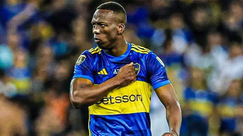 Advincula nació para jugar en Boca
