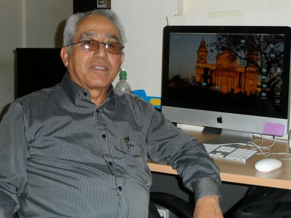 edwardsmorales's tweet photo. Descanse en paz el gran maestro del periodismo José "Pepe" Elias Tarano. Quien lo conoció sabe quien era y su humildad para tratar a las generaciones dando tips para un mejor periodismo. Amante de las letras y sabio con las noticias a nivel mundial. Hasta pronto mi gran amigo. https://t.co/TbDwYs3JQn
