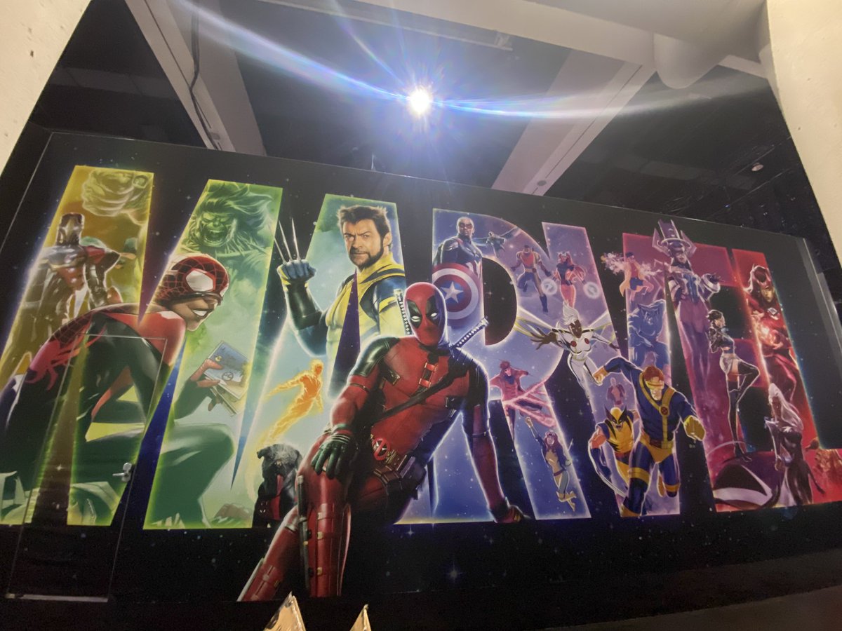 DiscussingFilm's tweet photo. The new Marvel logo has been revealed at #SDCC https://t.co/l1cc2PFiWp