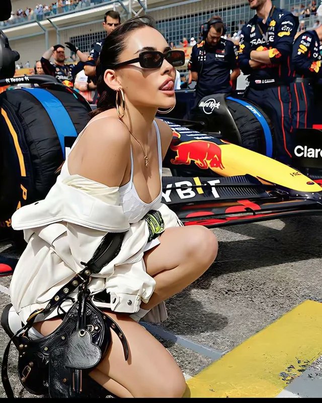 FischerRandom1's tweet image. Yuhh👅💦 #MadisonBeer