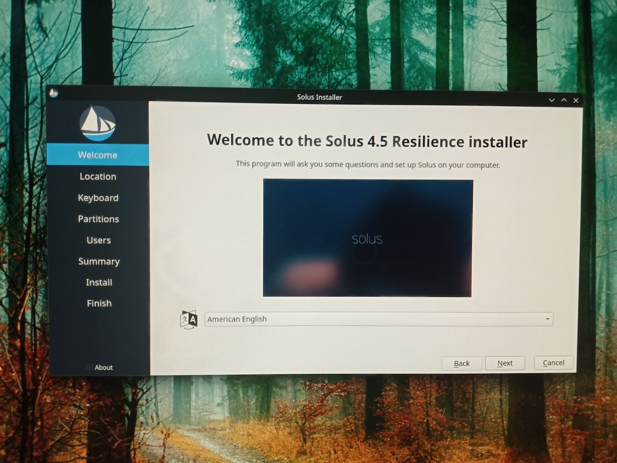 nellaiseemai's tweet image. Installing #Linux is as easy as installing a software.
Free
Open source 
Firefox Chrome Brave Vivaldi Opera Gimp Inkscape etc are all available as such.
Office -&amp;gt; Libre office
#Linux 1/n
Solus installation here: