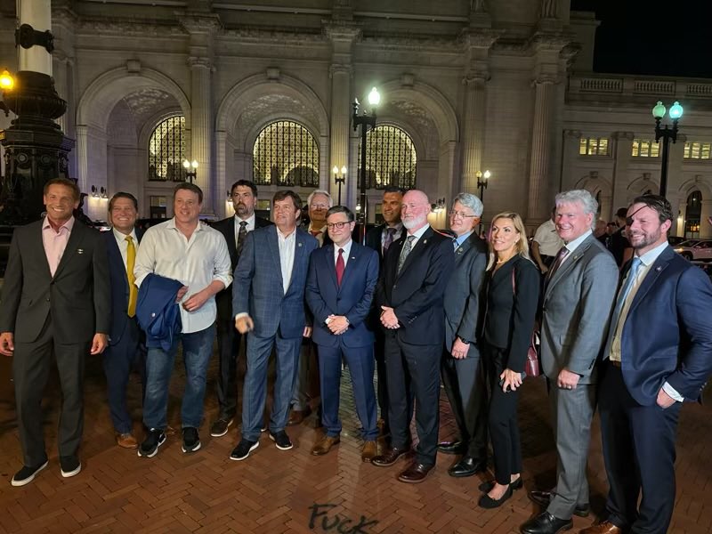 Olivia_Beavers's tweet photo. After walking off of the floor tonight, a group of House Rs met at Union Station in DC and placed US flags flying in front of it, per member familiar with the matter https://t.co/PkH87BaNAS