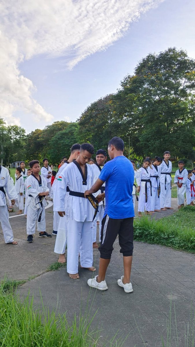 Rajdeep175's tweet photo. Finally, We got black belt 🖤🥋
#Taekwondo 
#beltpromotion #INDIA https://t.co/BHOUln9qfU
