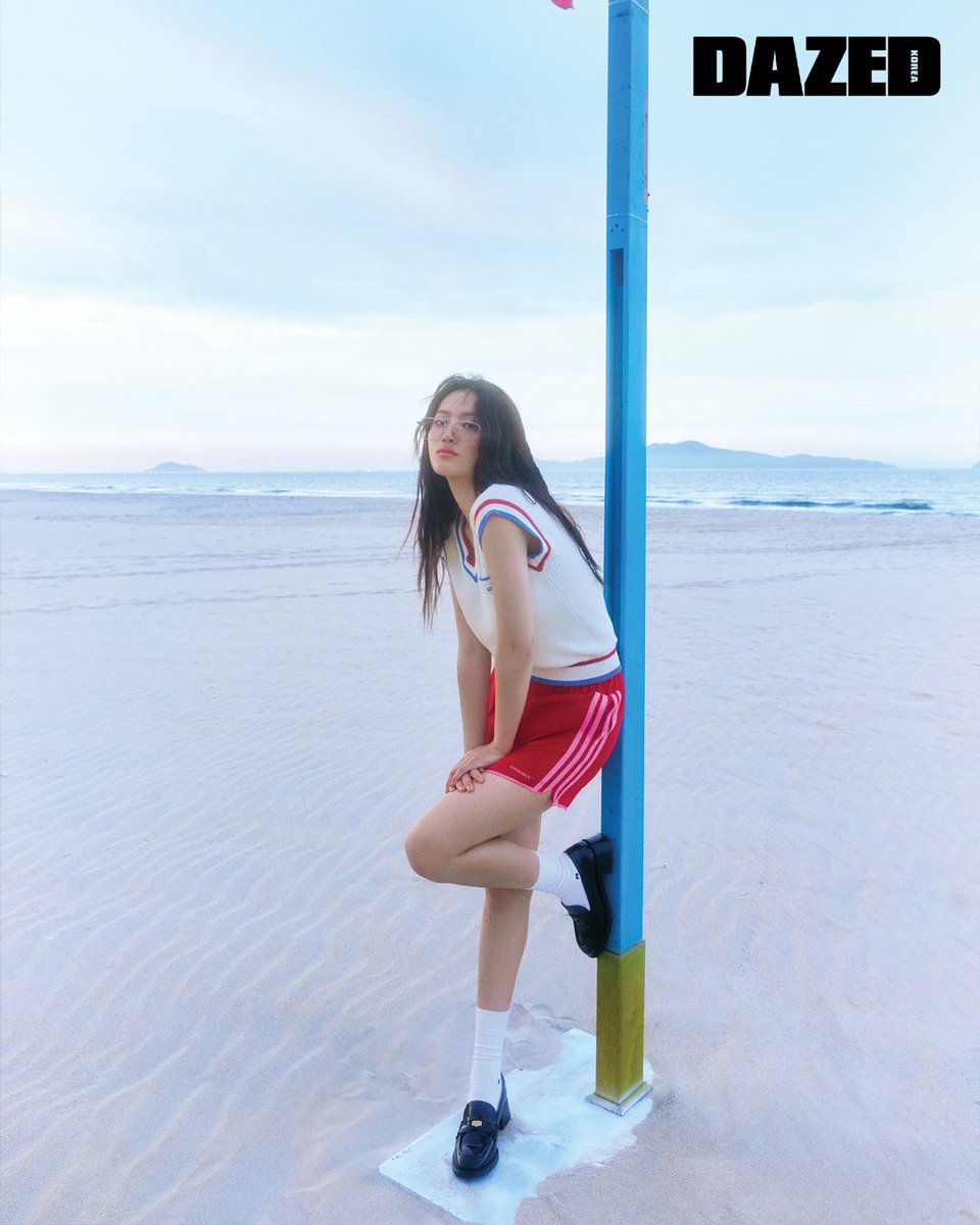 DazedKorea's tweet photo. Fun Summer Days of Joy #협찬

박주현의 또 다른 여름날의 추억 

#박주현 #Parkjuhyun #로제도르 #roseedor #하이드로겐 #hydrogen #미소페 #misope #호이아나리조트앤골프 #hoianaresortgolf #newworldhoianabeachresort #Vietnam 

더 많은 콘텐츠는 <데이즈드> 8월호와 디지털에서 확인하세요. https://t.co/VPD9ynQpLd