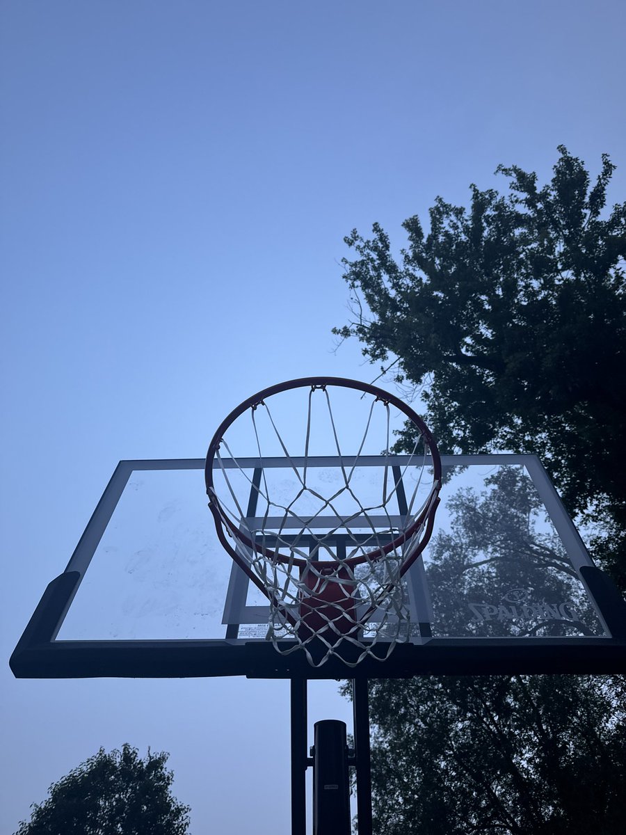 RedskinHoops's tweet photo. Drayden Watkins:

Hey coach , today I made 50 tough finishes and 50 elbow jumpers for a total of 3,280 made shots https://t.co/nSiFBM8ARu