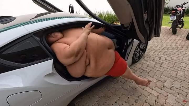 Yo tratando de salir de las deudas.