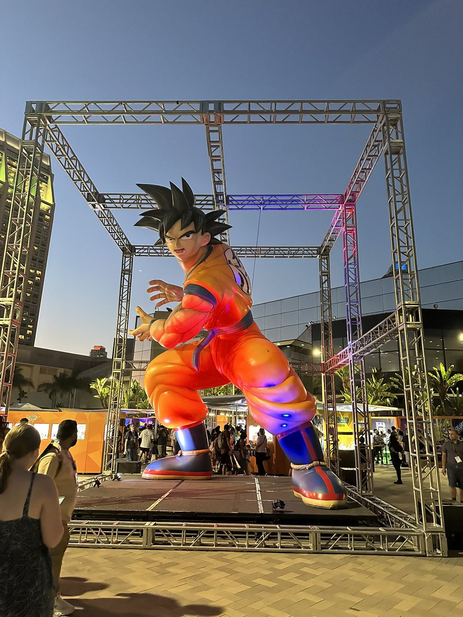 eeyorenstitch's tweet photo. The #DragonBall Offsite is open! #sdcc https://t.co/e6Z7tLmKo8