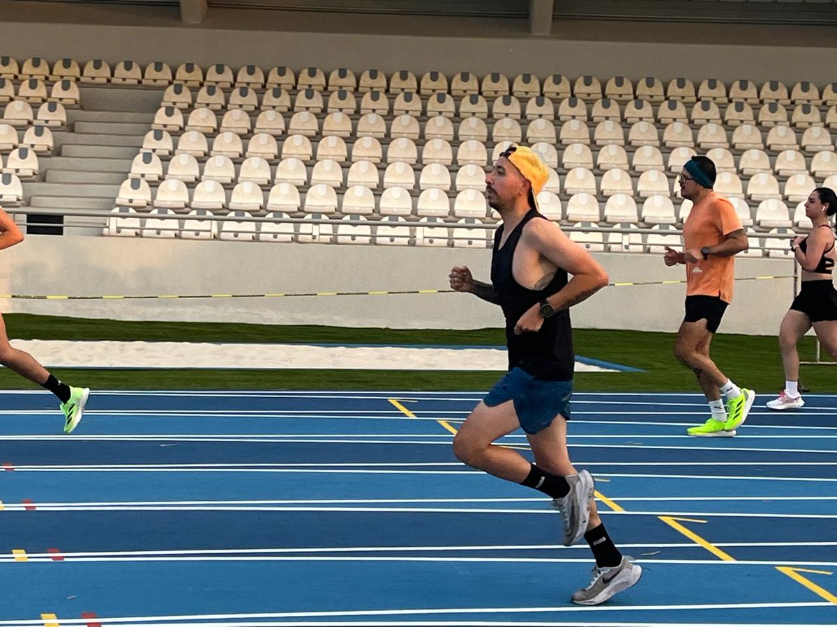 Camotedecerro's tweet photo. Atletismo en la U. Revolución en la mañana. https://t.co/toi1GEH3jO