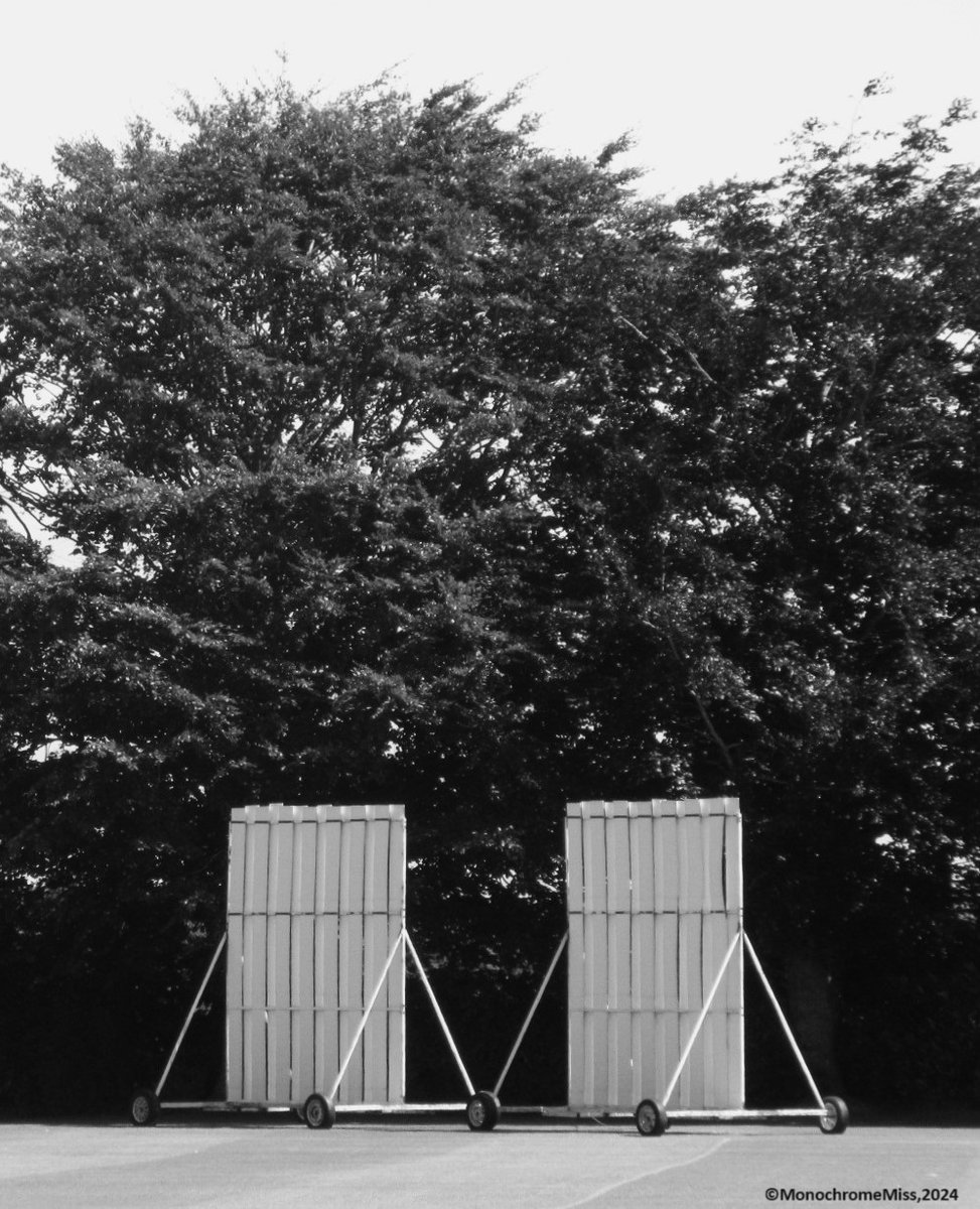MonochromeMis's tweet photo. Cricket Screens at Ease, 2024
#Alphabetchallenge #WeekDforDoubles #monochrome #bnwphotography #blackandwhitephoto #photographylovers #photooftheday #PositiveVibes #travelphotography #photos #cricket #Christleton #walkingforhealth https://t.co/rGIm9k8Nwt